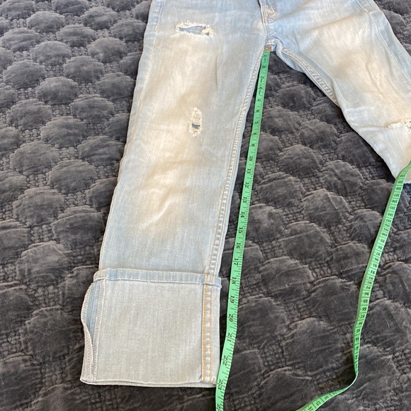 EUC Hudson Muse Crop Skinny w/5” Cuff - Picture 8 of 10